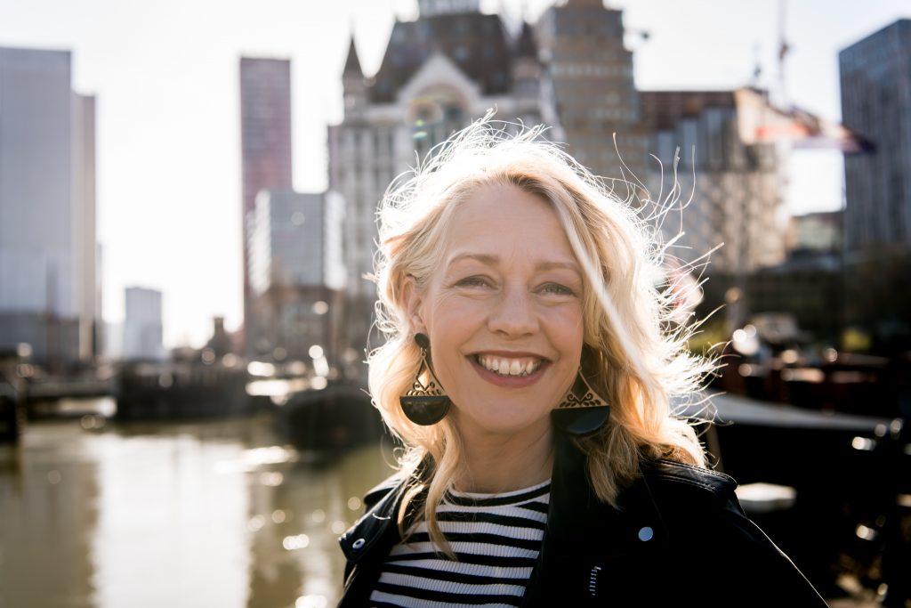 Mirjam Visser, therapeut in Rotterdam, helpt bij het doorbreken van relatieverslaving en codependentie